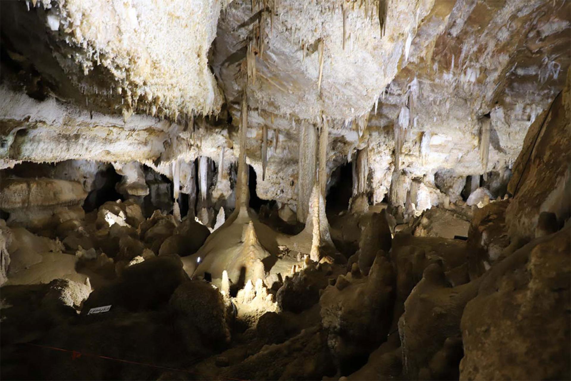 قندیل های غار کتله خور