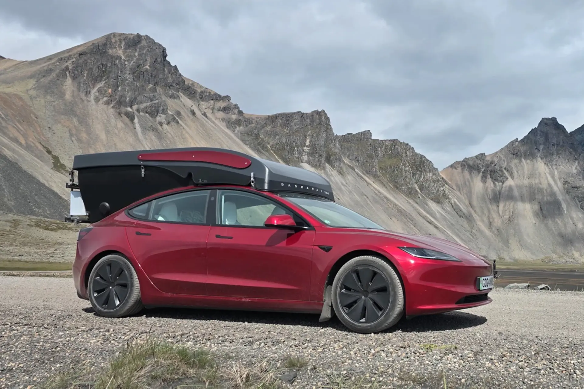 کمپر دش‌اوی روی سقف تسلا