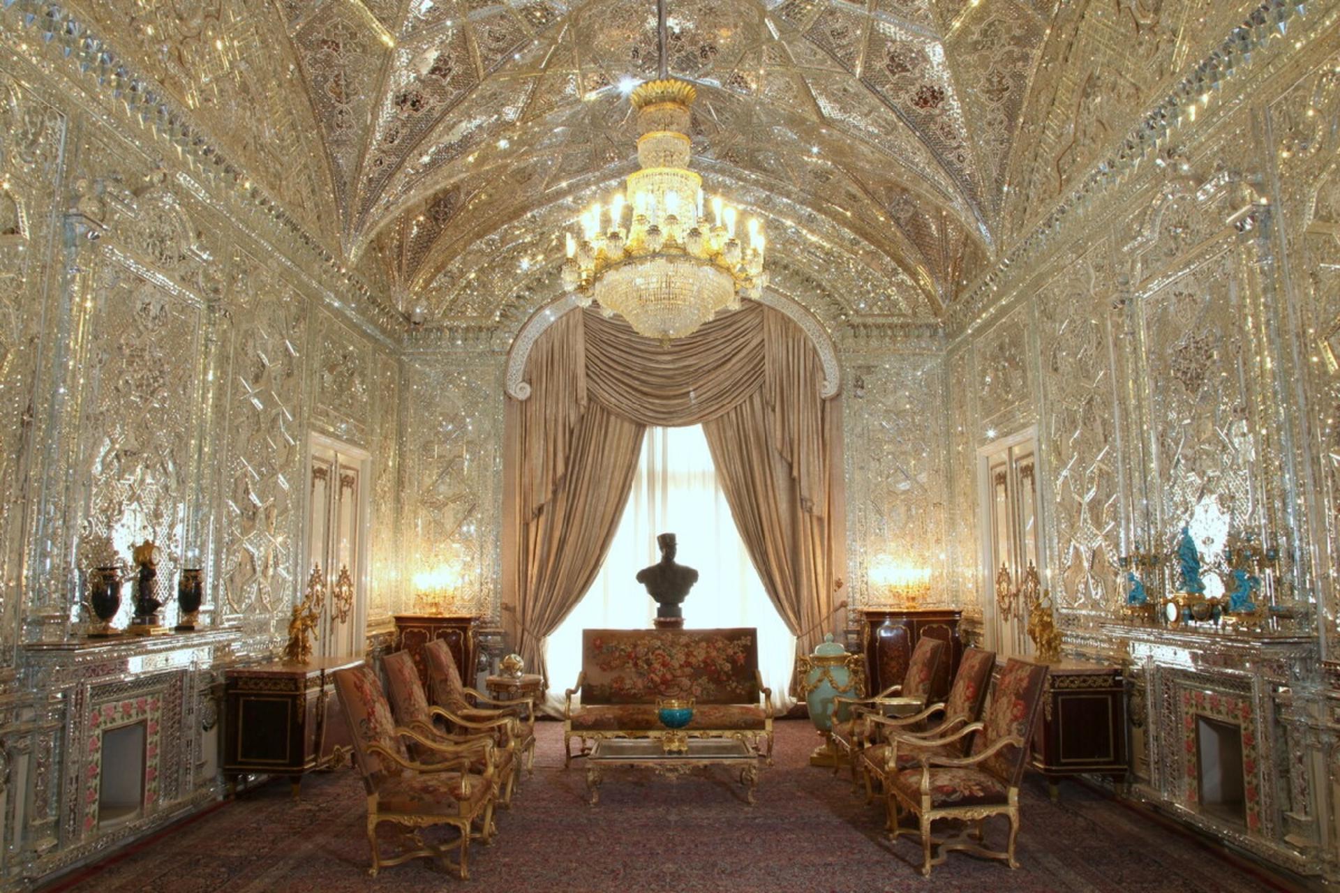 آینه کاری تالار آینه