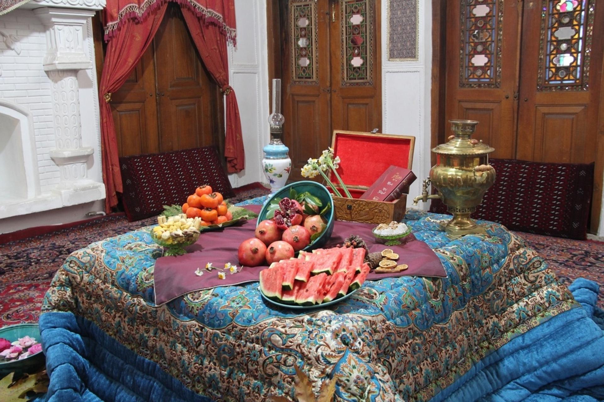 شب یلدا در یکی از خانه های قاجاری قزوین