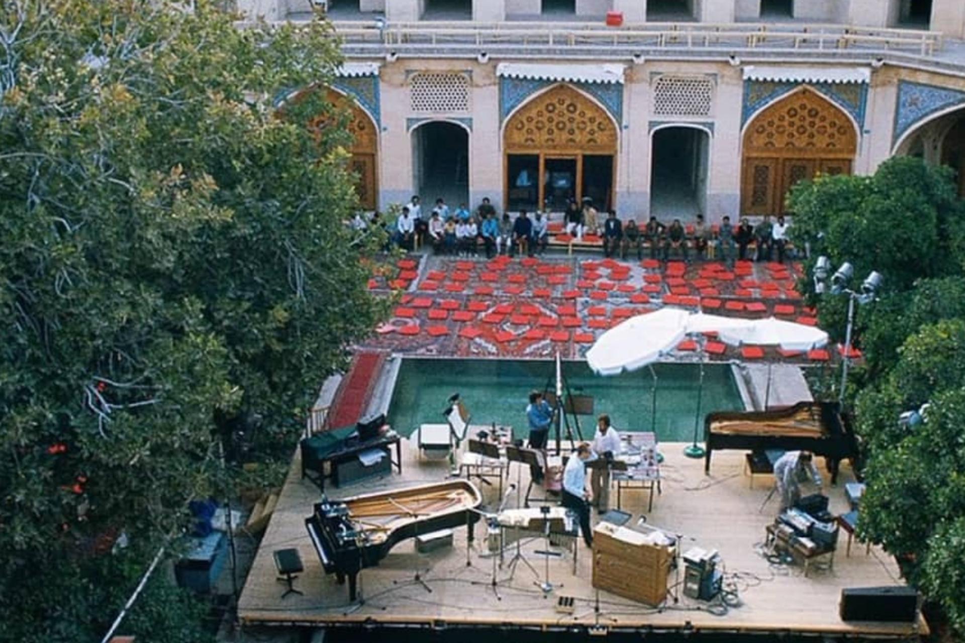 از تخت‌جمشید تا سرای مشیر؛ لحظه‌‌ای نادر از جشن هنر شیراز با حضور آهنگساز آلمانی