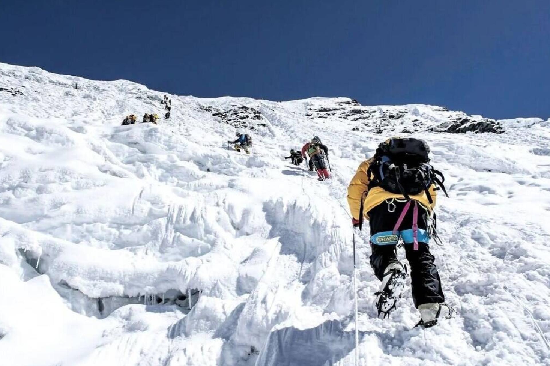 پیکر بانوی کوهنورد طاهره حاصلی در دماوند پیدا شد