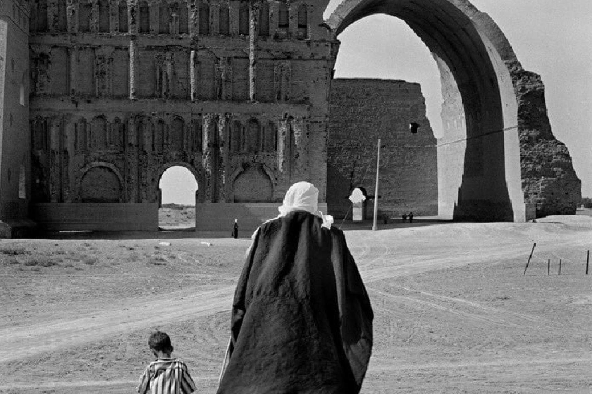 قاب تاریخی ایوان مدائن؛ شکوه مهندسی و قدرت شاهنشاهی ساسانیان