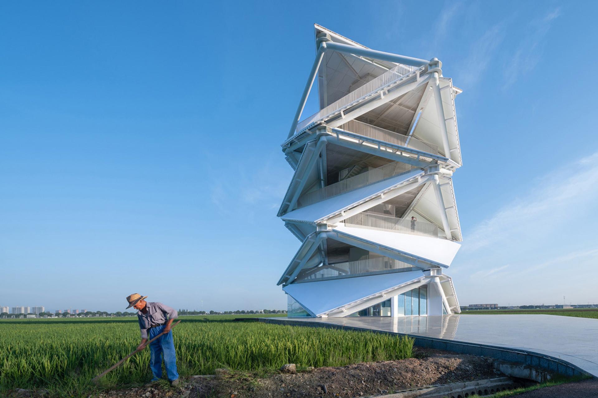 از دیدبانی نظامی تا شاهکار معماری؛ برج‌هایی که افق را تسخیر کرده‌اند