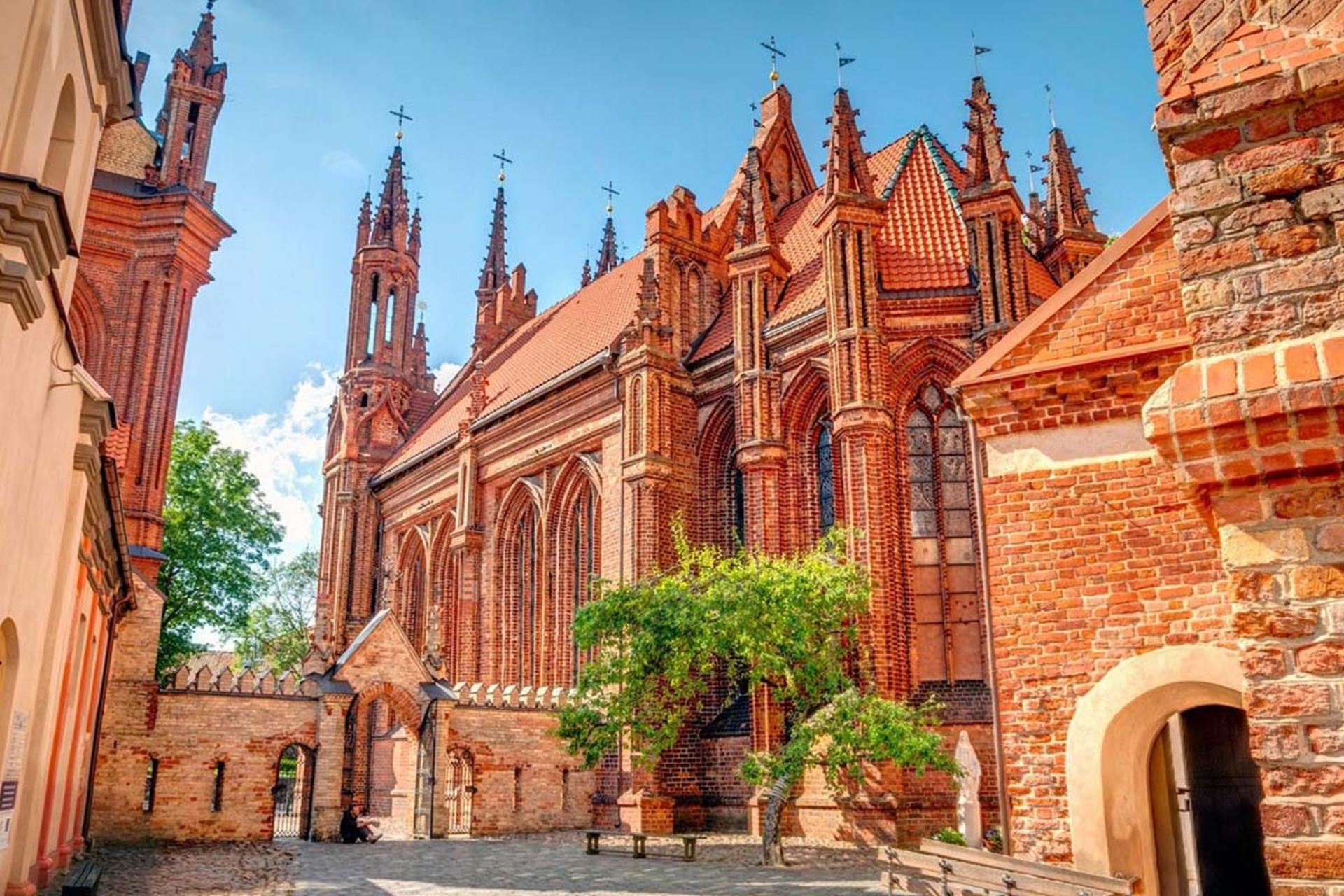 جمهوری هنرمندان در دل لیتوانی؛ با پایتخت کریسمس اروپا آشنا شوید