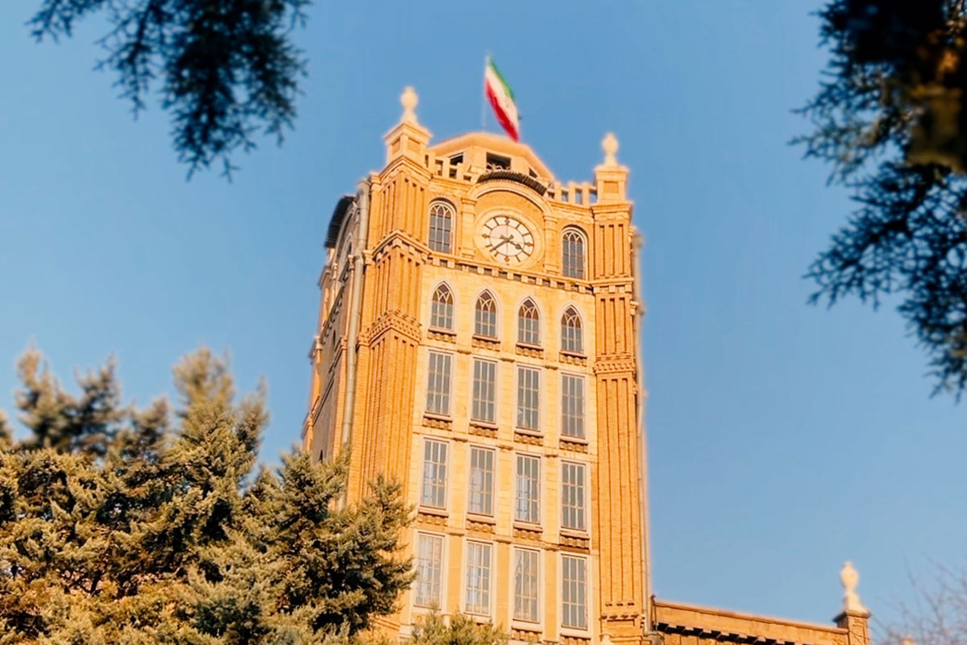 برج تاریخی ساعت تبریز