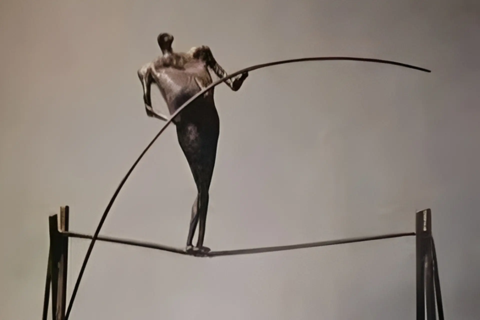 «بندباز» بهمن محصص از کاخ نیاوران خارج شد!