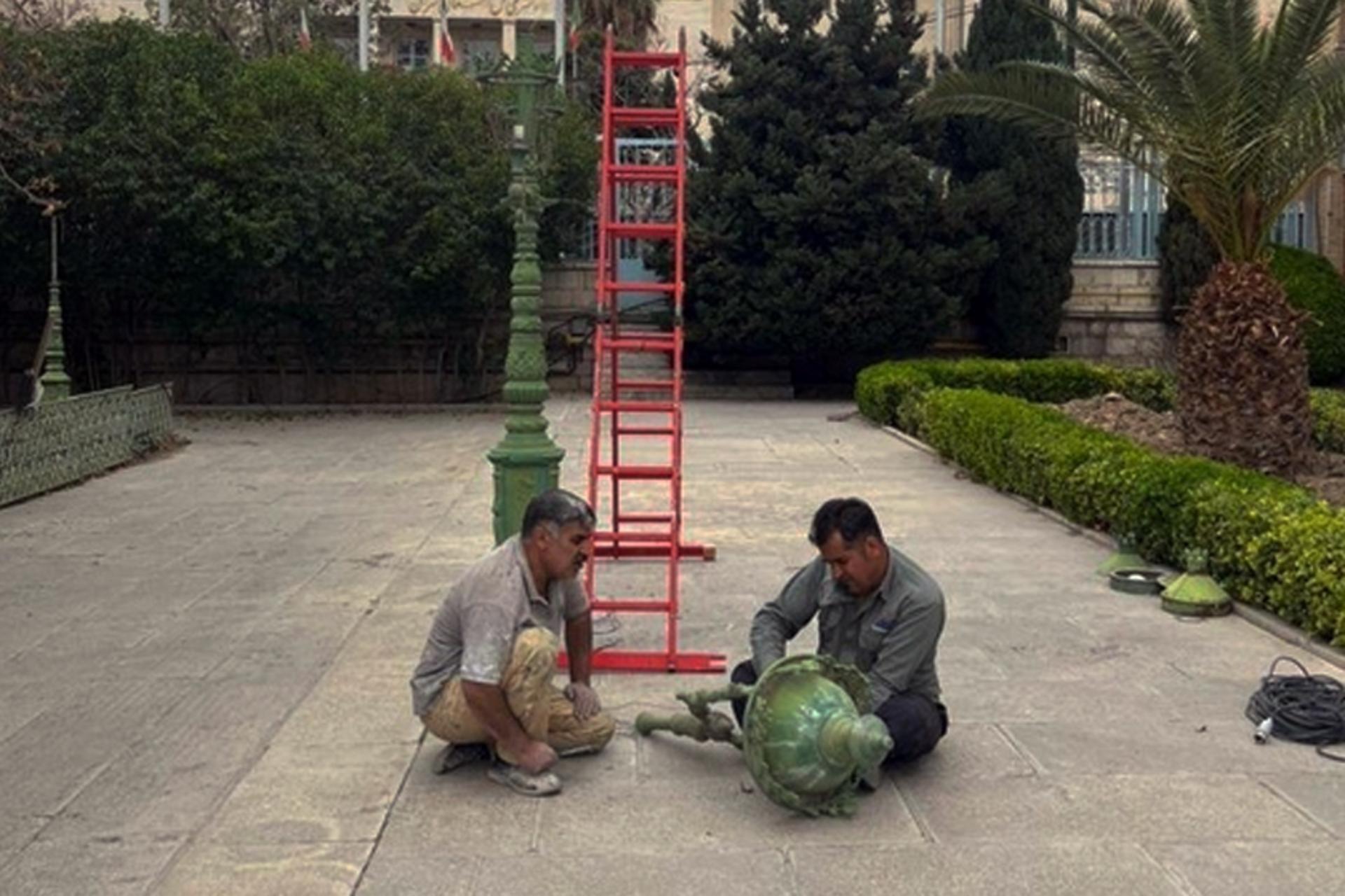 چراغ‌های تاریخی کاخ گلستان دوباره روشن می‌شوند