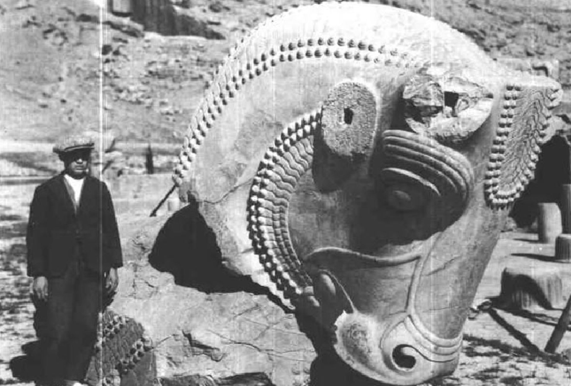 سرگاو سنگی پارسه