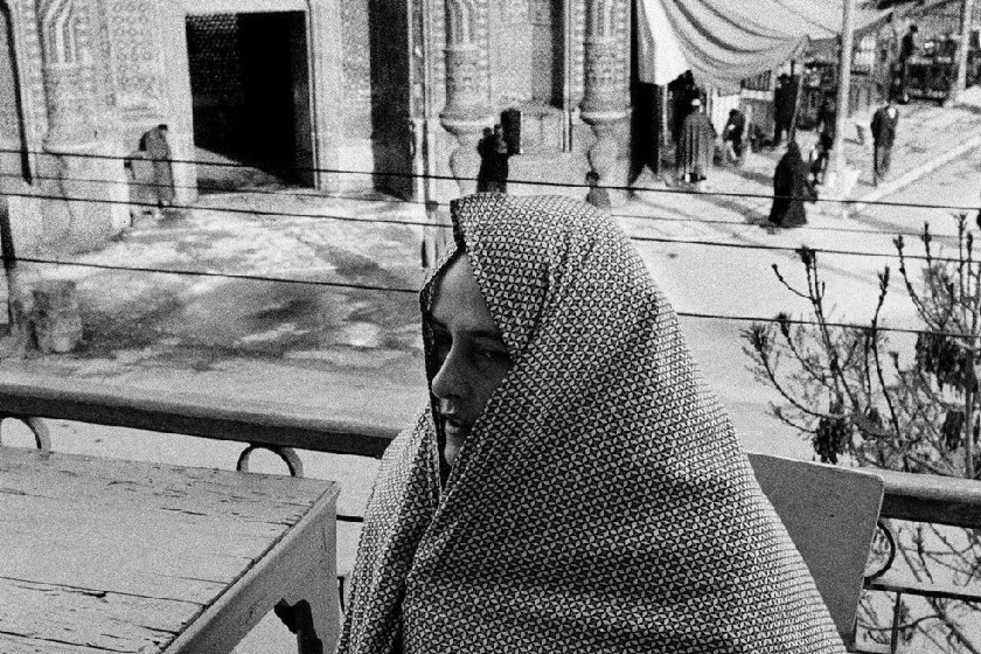 عکاس اتریشی در قم 