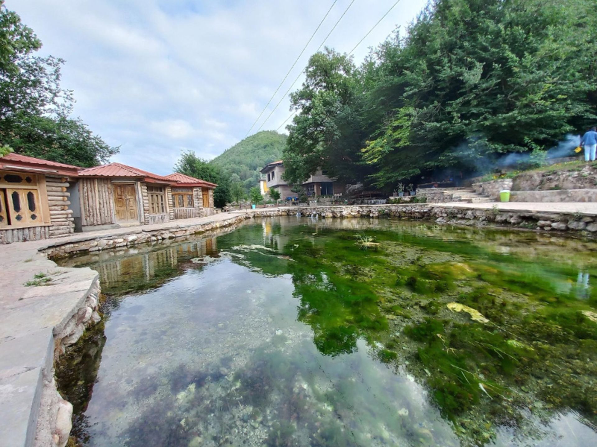 اقامتگاه های حاشیه دیو چشمه نوشهر