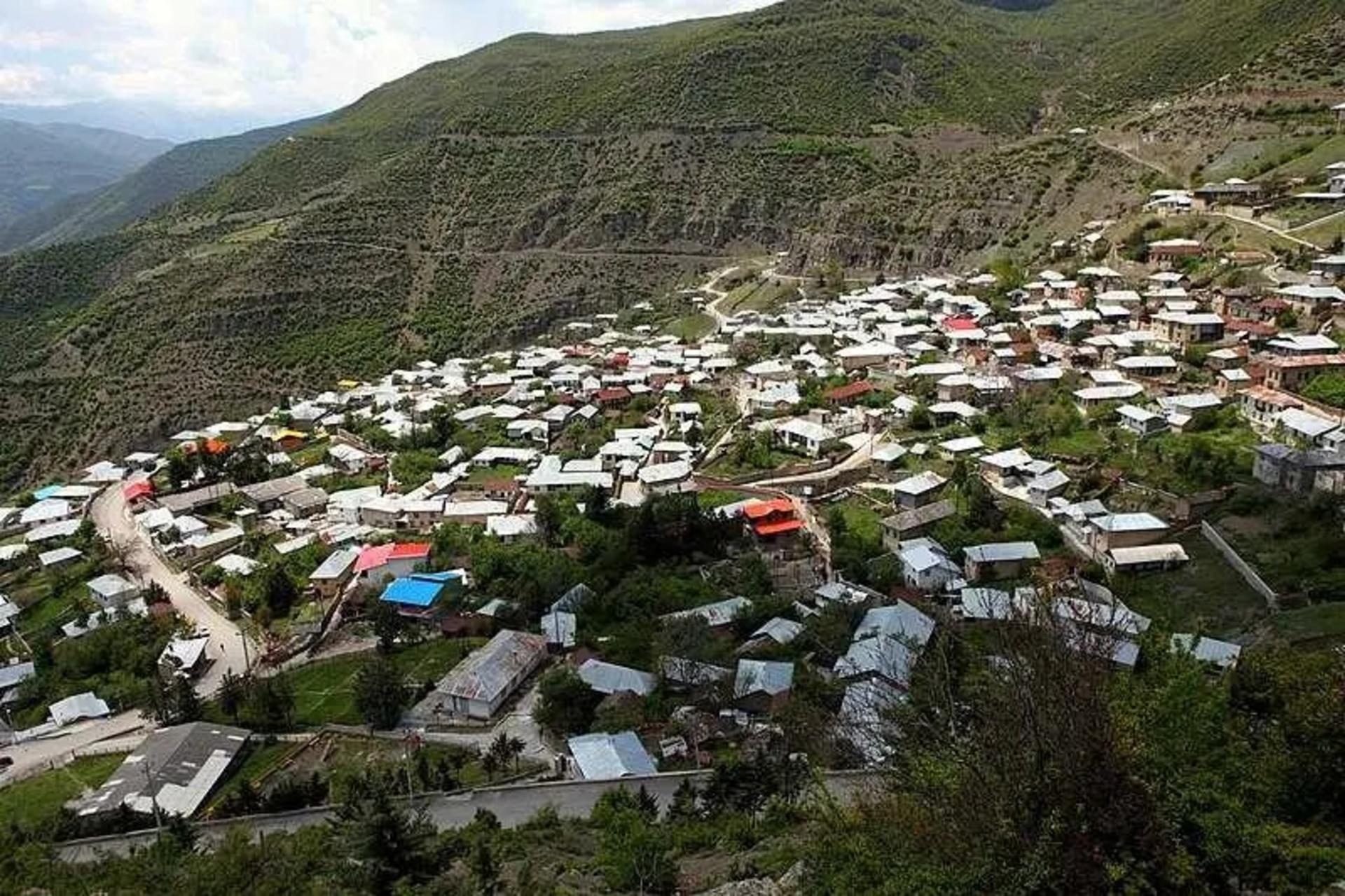 خانه های روستای کوهستانی آلاشت