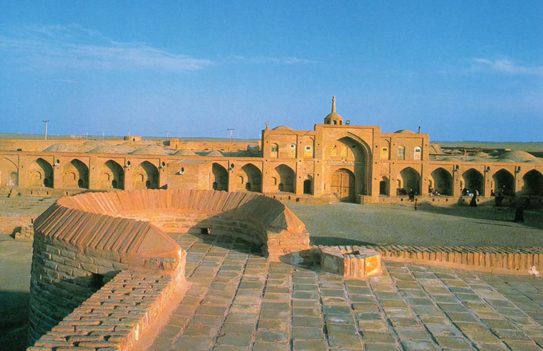 کاروانسرای میاندشت میامی