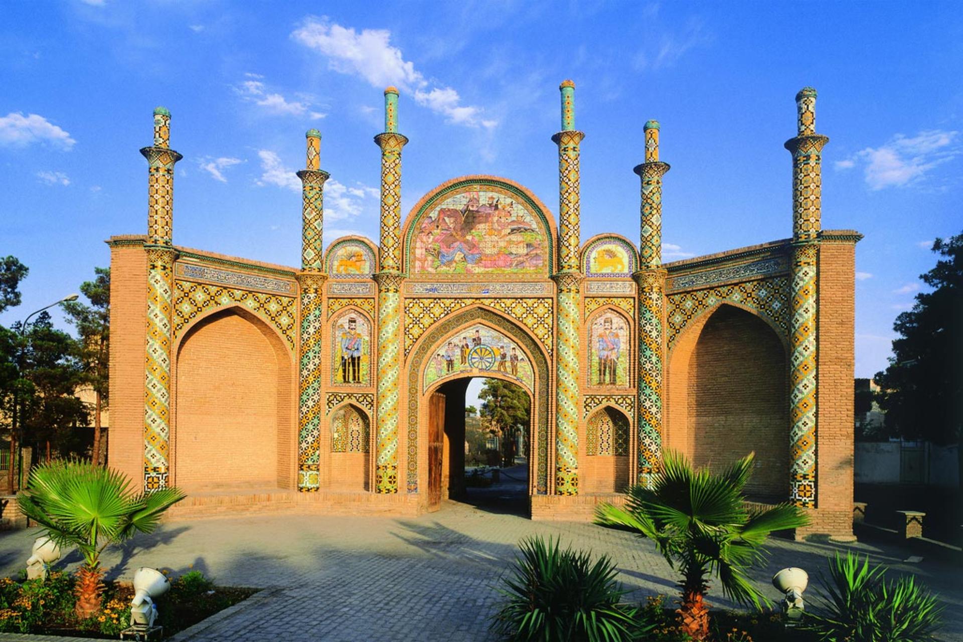 دروازه ارگ سمنان