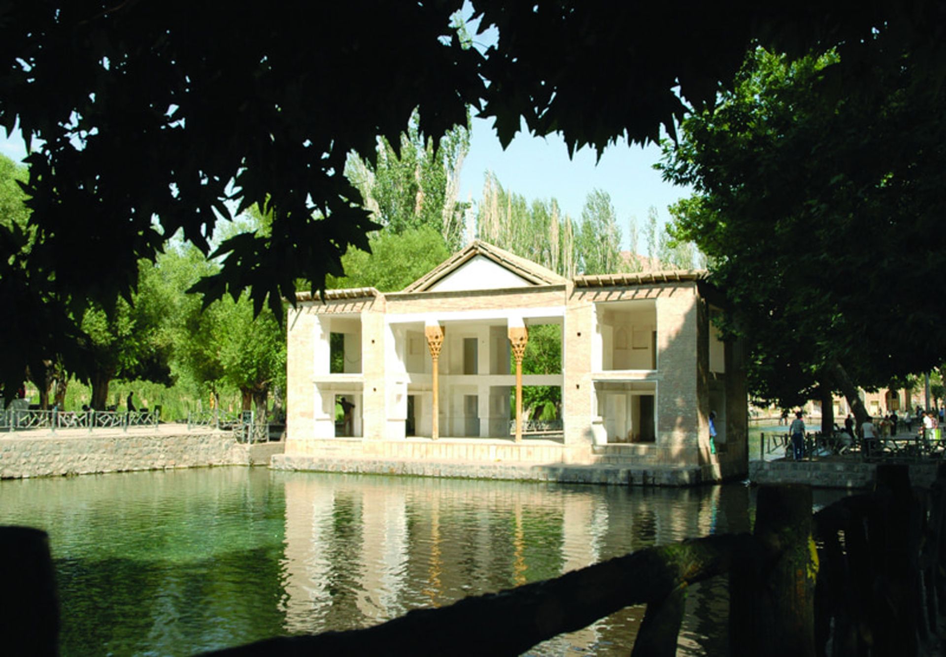 عمارت چشمه علی دامغان