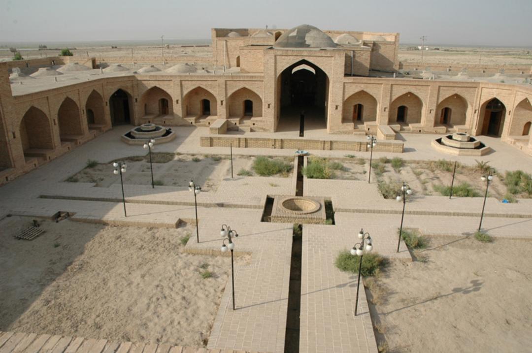 کاروانسرای شاه عباسی ده نمک آرادان
