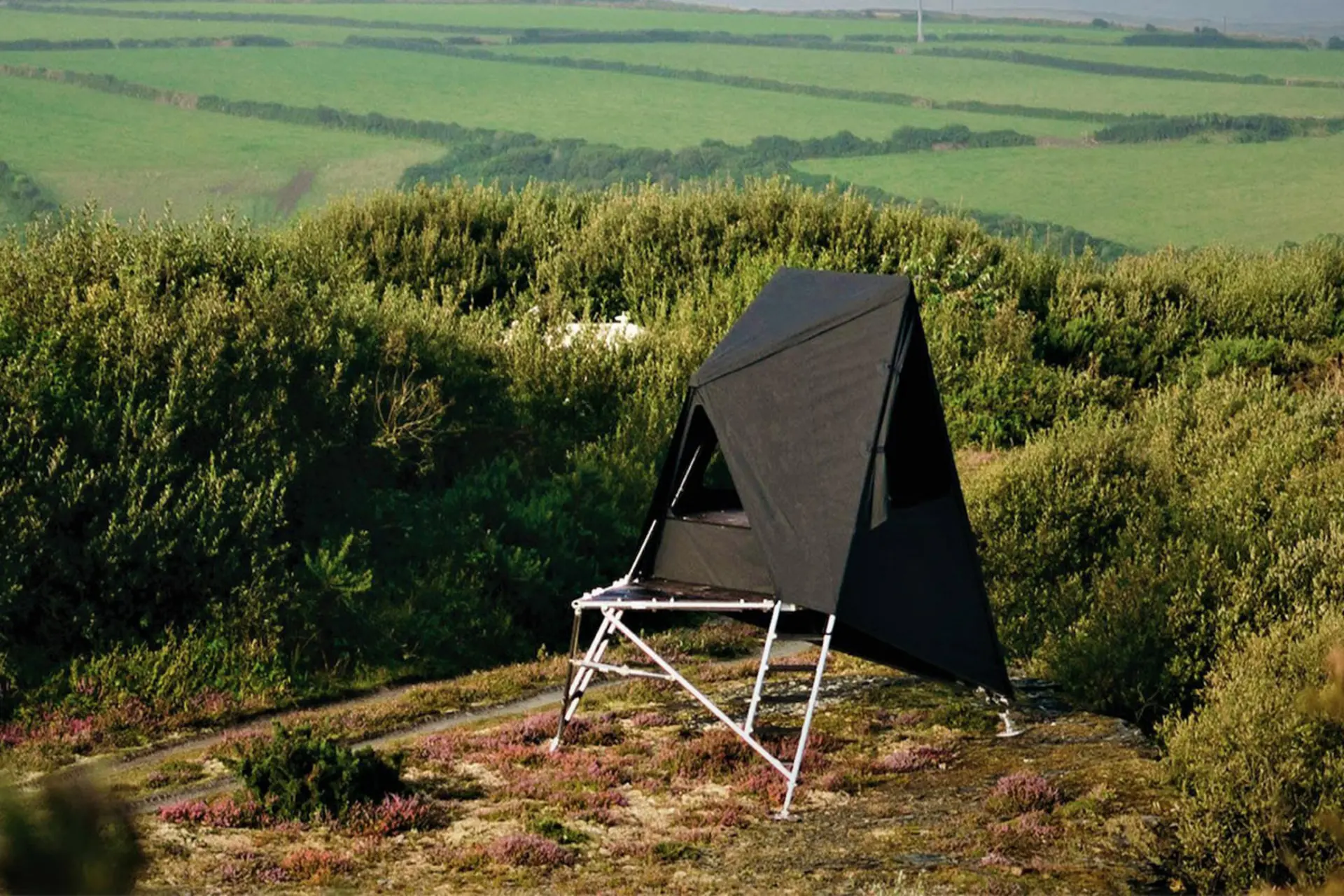چادر پایه دار کی تنت در طبیعت