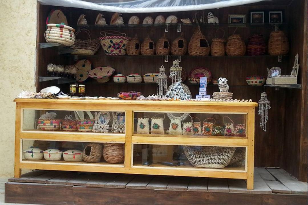 غرفه محصولات سنتی در اقامتگاه بوم‌گردی و موزه ناخدا علی در لافت