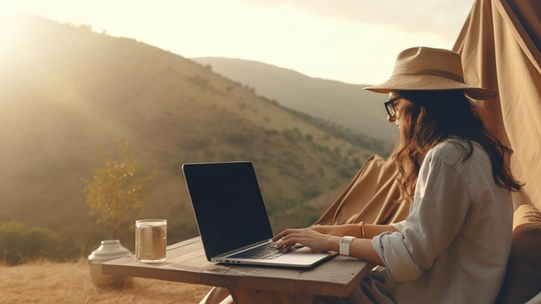 سبک زندگی دیجیتال نومد یک زن