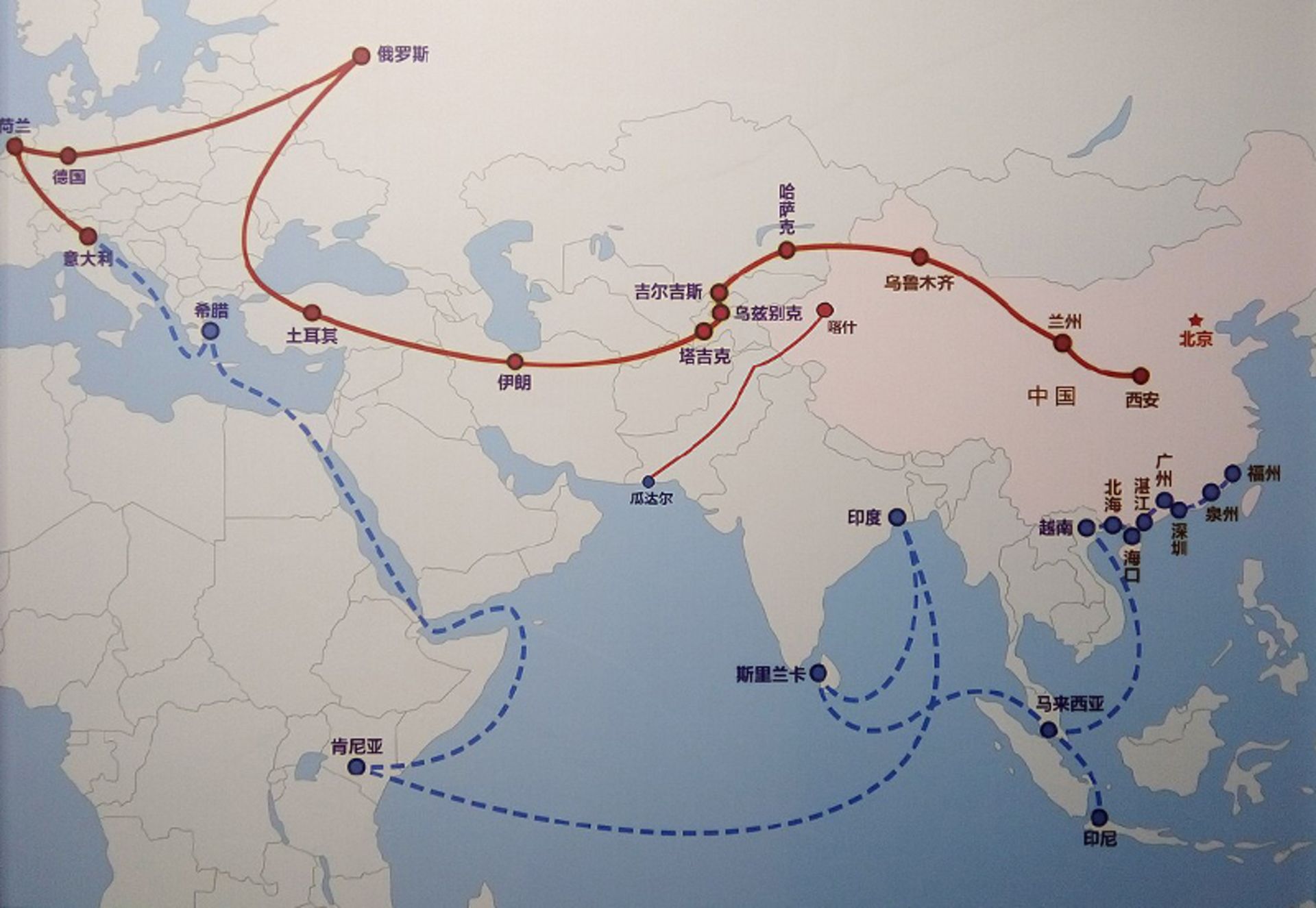 نقشه مسیرهای زمینی و دریایی جاده ابریشم