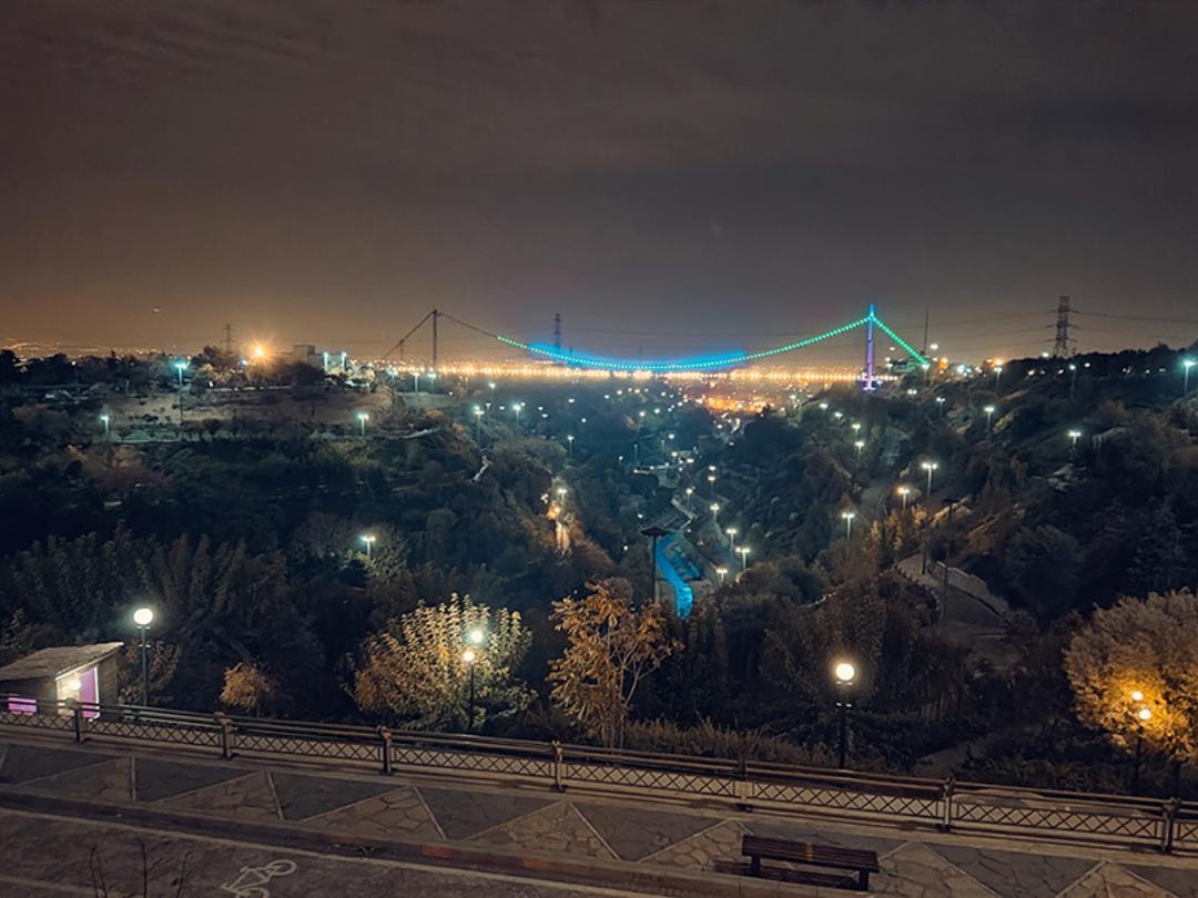 پارک نهج‌ البلاغه تهران در شب