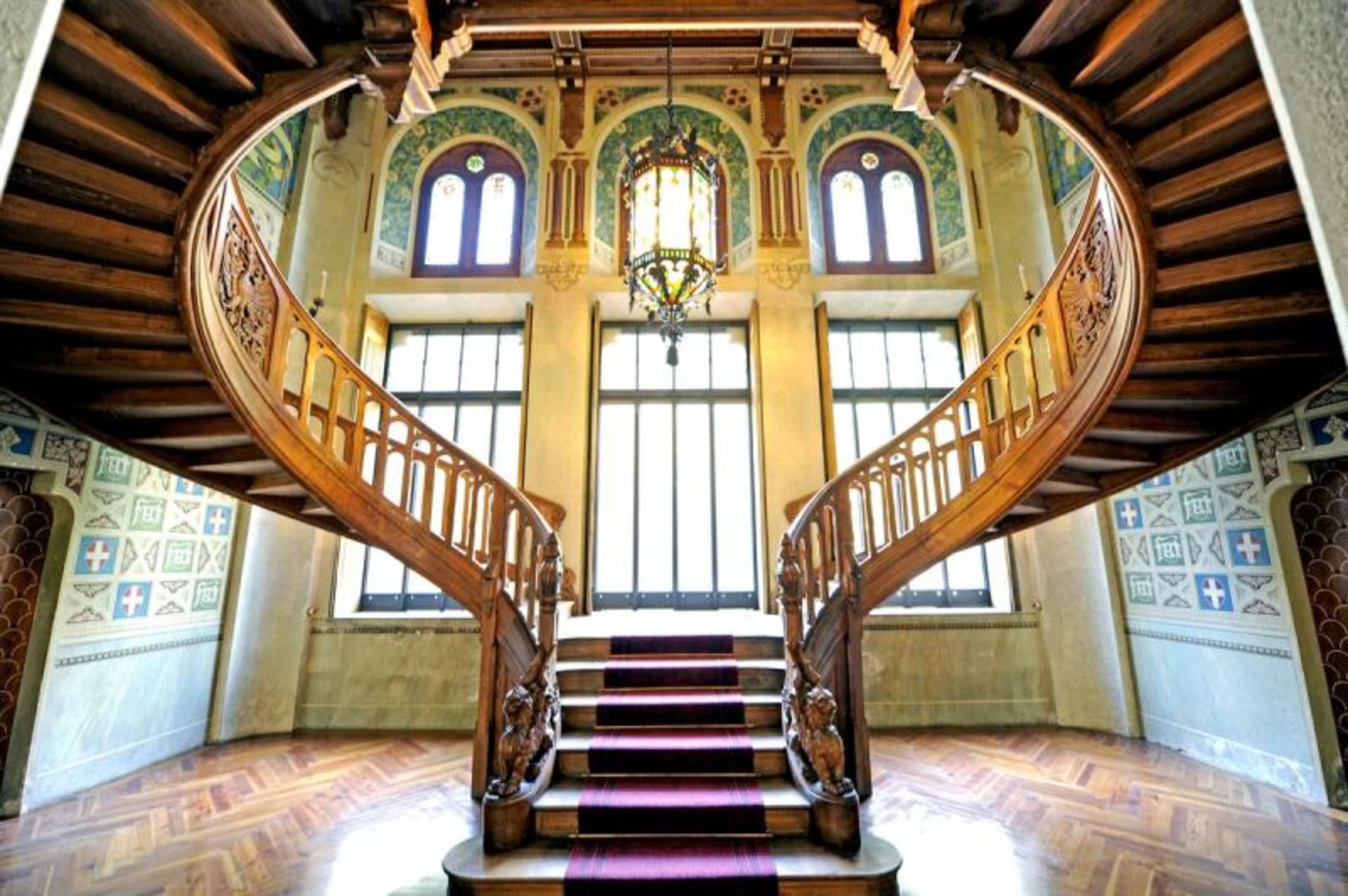 فضای داخلی قلعه ساوویا ایتالیا