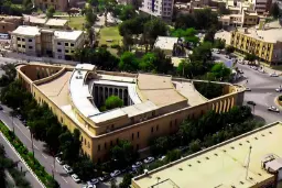 اسرار پنهان عمارت سه‌گوش اهواز در جریان عملیات مرمت کشف شد