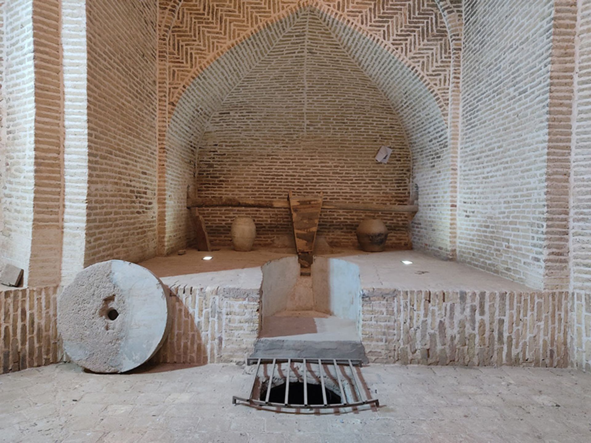 وسایل قدیمی در آسیاب آبی اشکذر