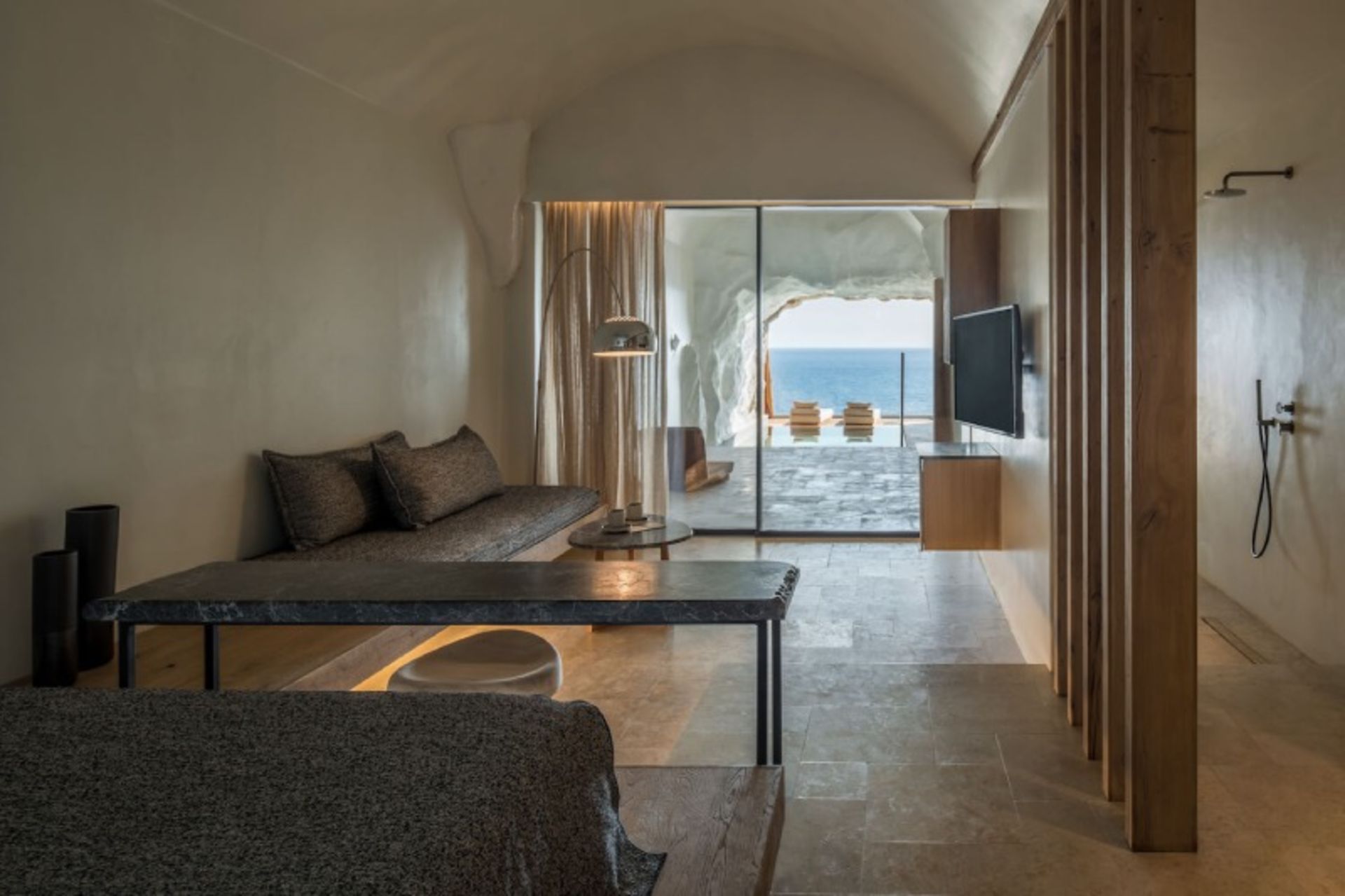 فضای داخلی سوئیت هتل آکرو سوئیتز یونان