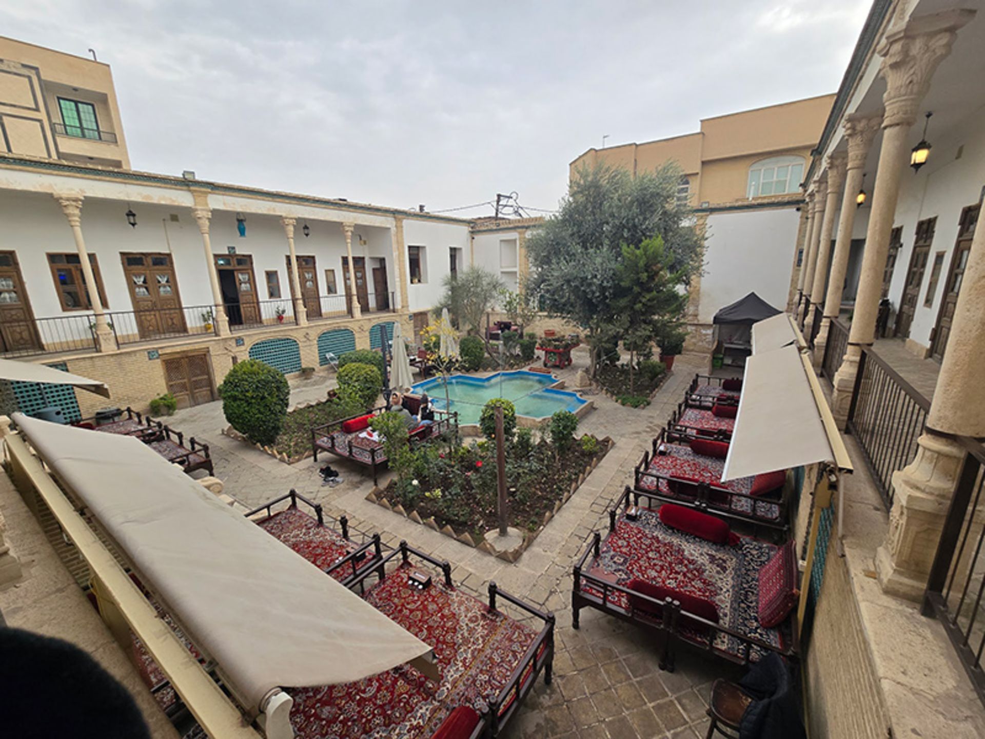 حیاط بزرگ خانه تاريخی يزدان پناه
