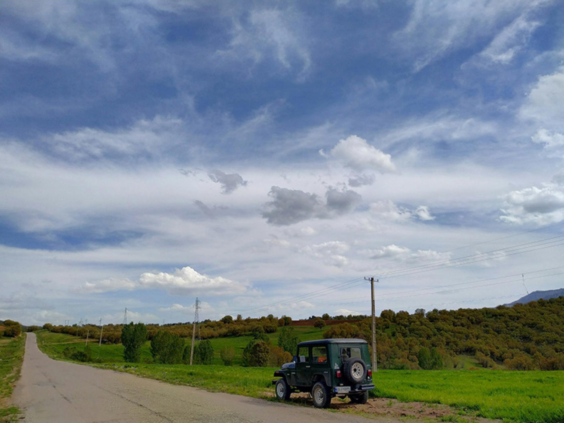 طبیعت پاییزی اطراف جاده ای در لرستان