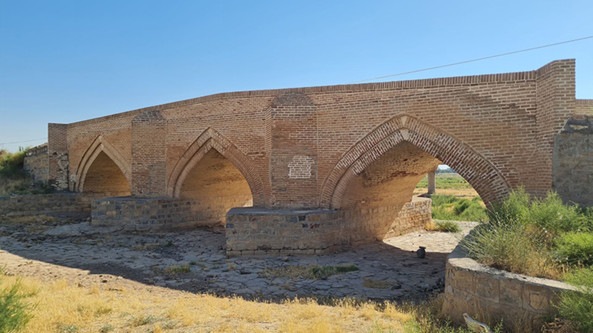 پل تاریخی لیلان در جنوب شهر لیلان آذربایجان شرقی