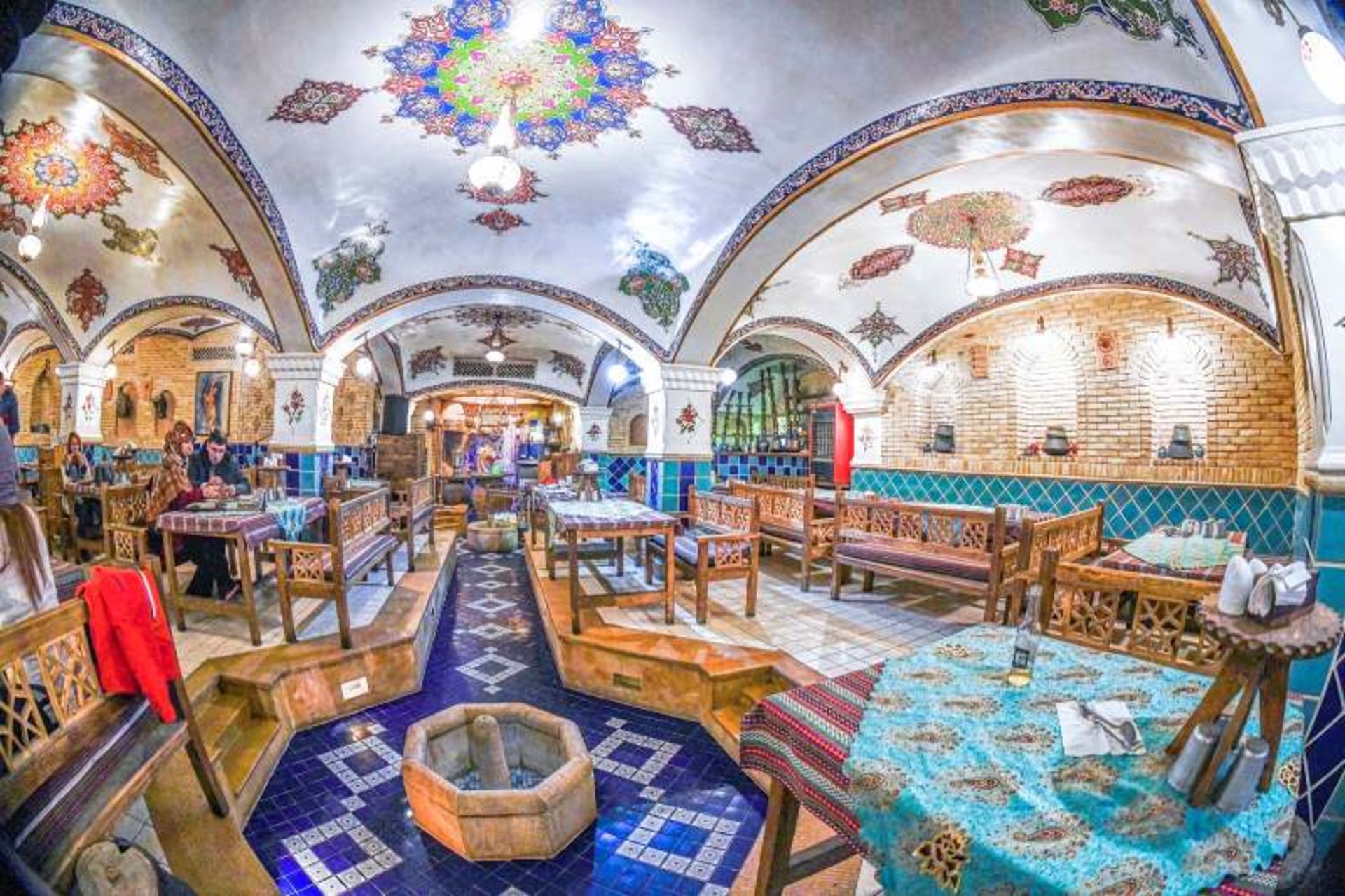 سالن سنتی رستوران کته ماس شیراز