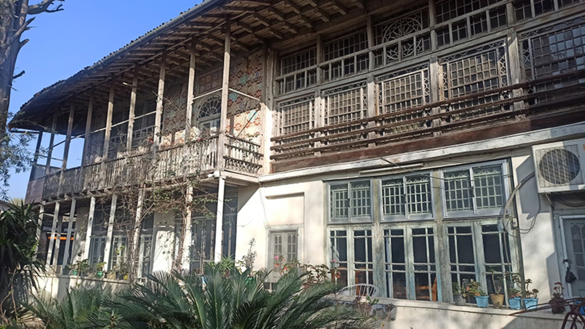 ساختمان تاریخی خانه منجم‌ باشی