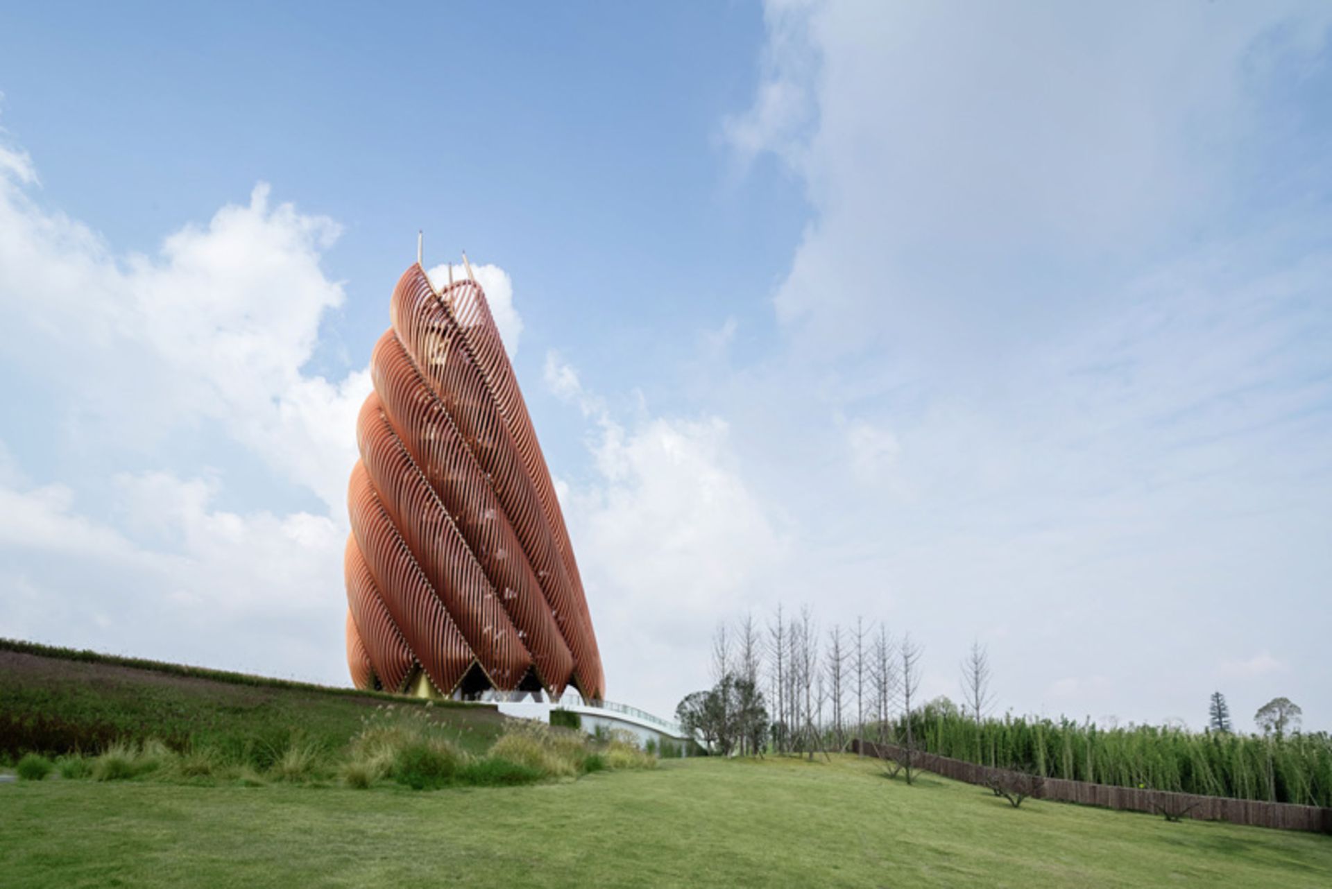 برج مخروطی شکل