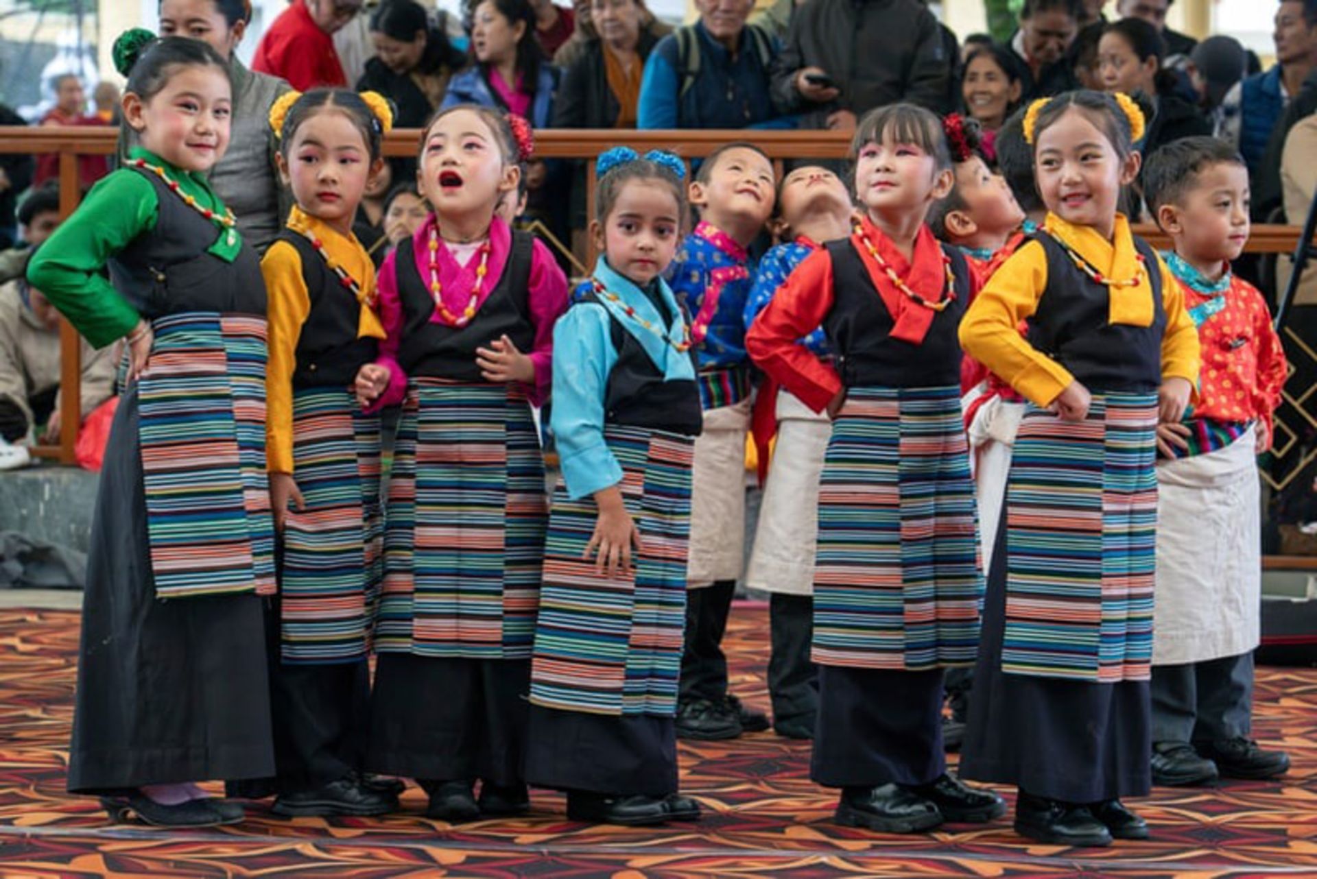 کودکان تبعیدی تبتی در مراسمی به مناسبت روز دموکراسی تبتی