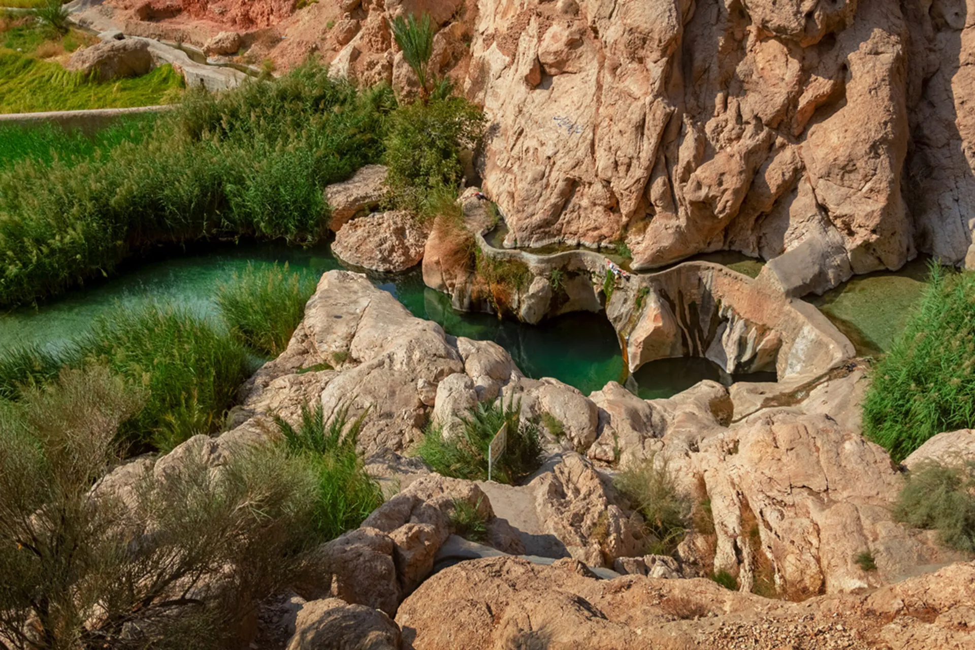 جریان رودخانه و مزارع سرسبز روستای ازمیغان