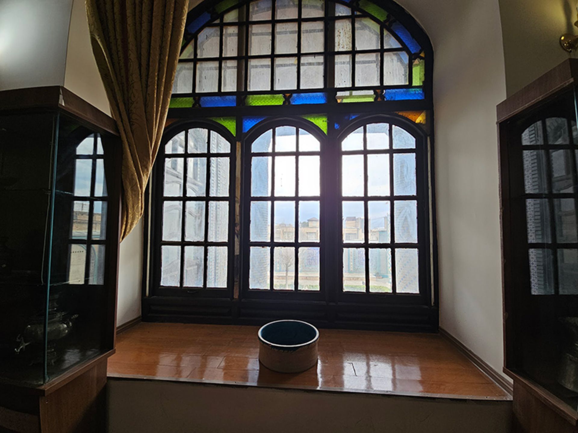 فضای داخلی و اشیای موزه مردم‌ شناسی کرمانشاه