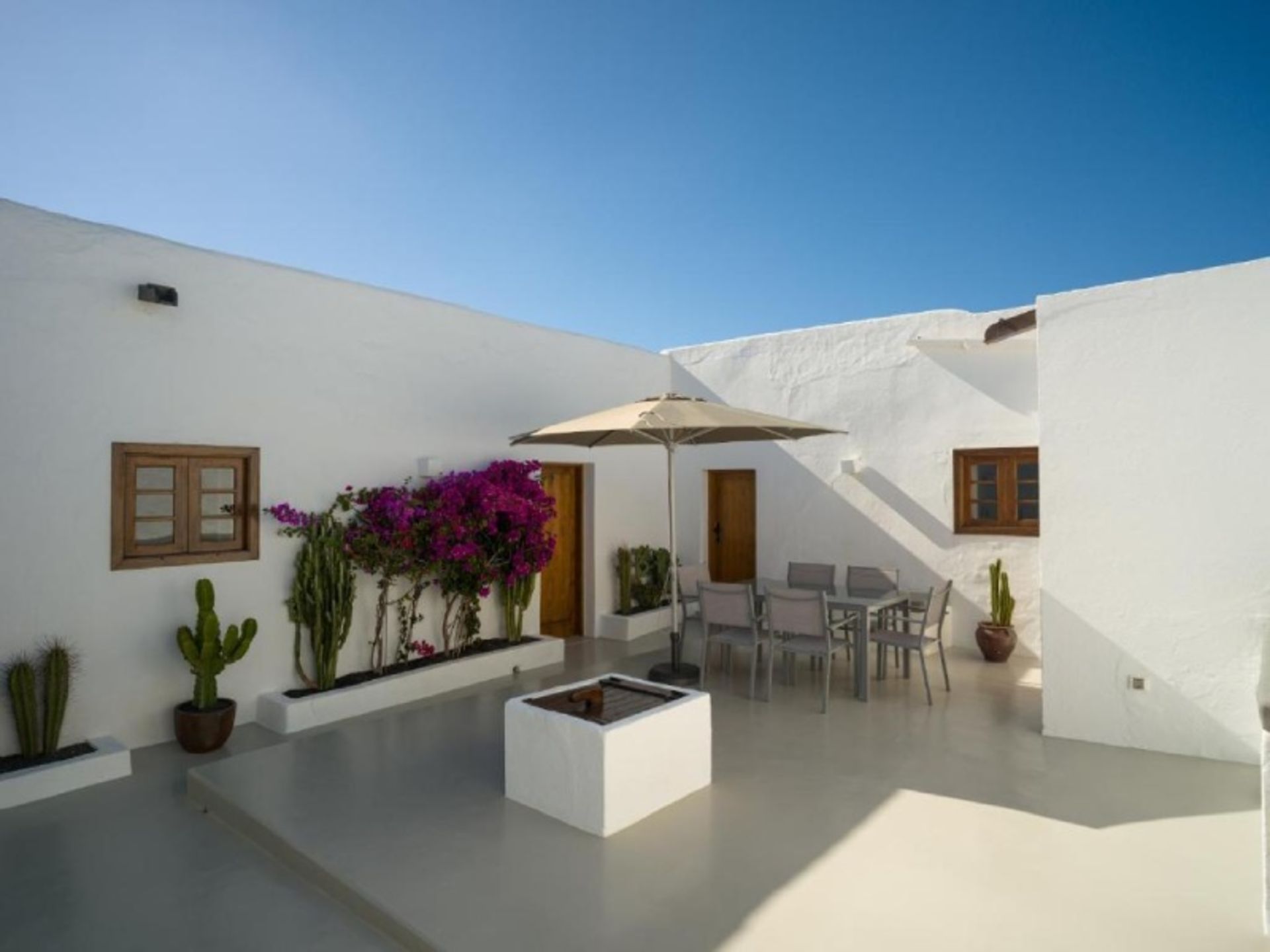 امکانات فضای باز بوتیک هتل لا کاسیتا د فمس