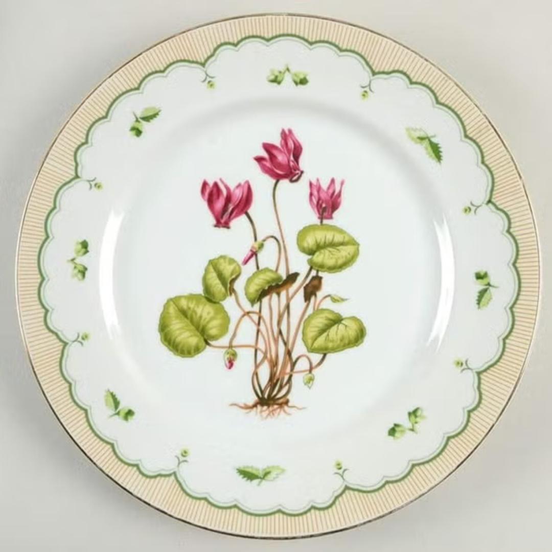 بشقاب گل‌گلی قدیمی