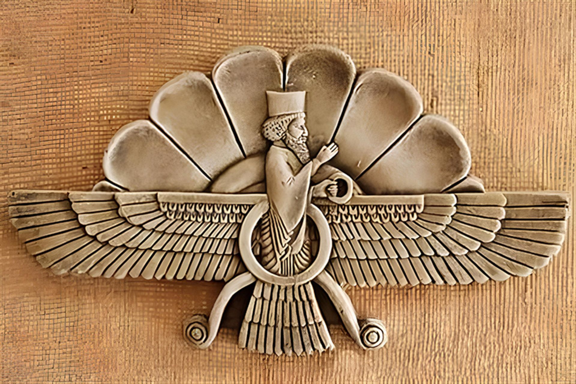 نماد فروهر ساخته شده از سنگ