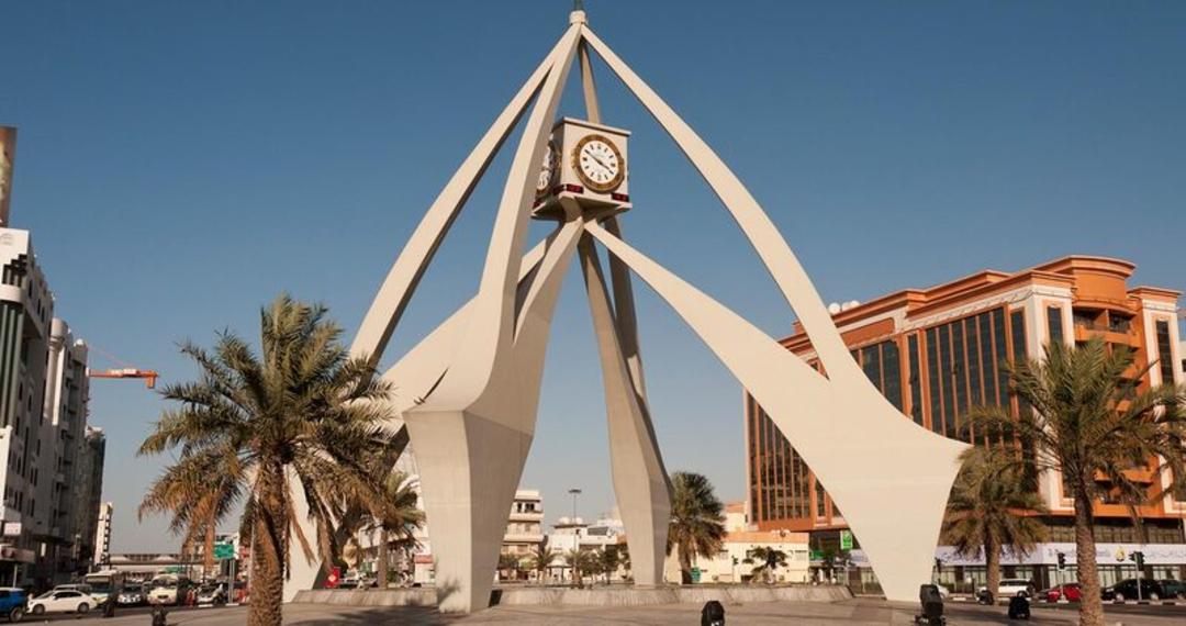 میدان ساعت در دیره