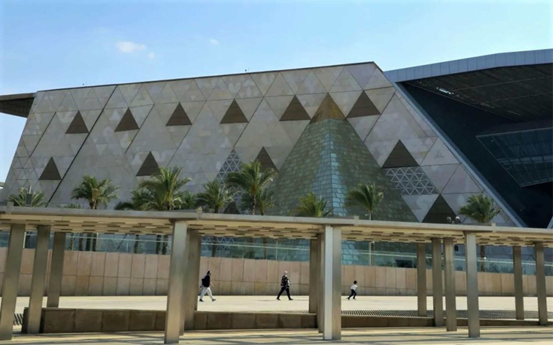 معماری ساختمان موزه بزرگ مصر