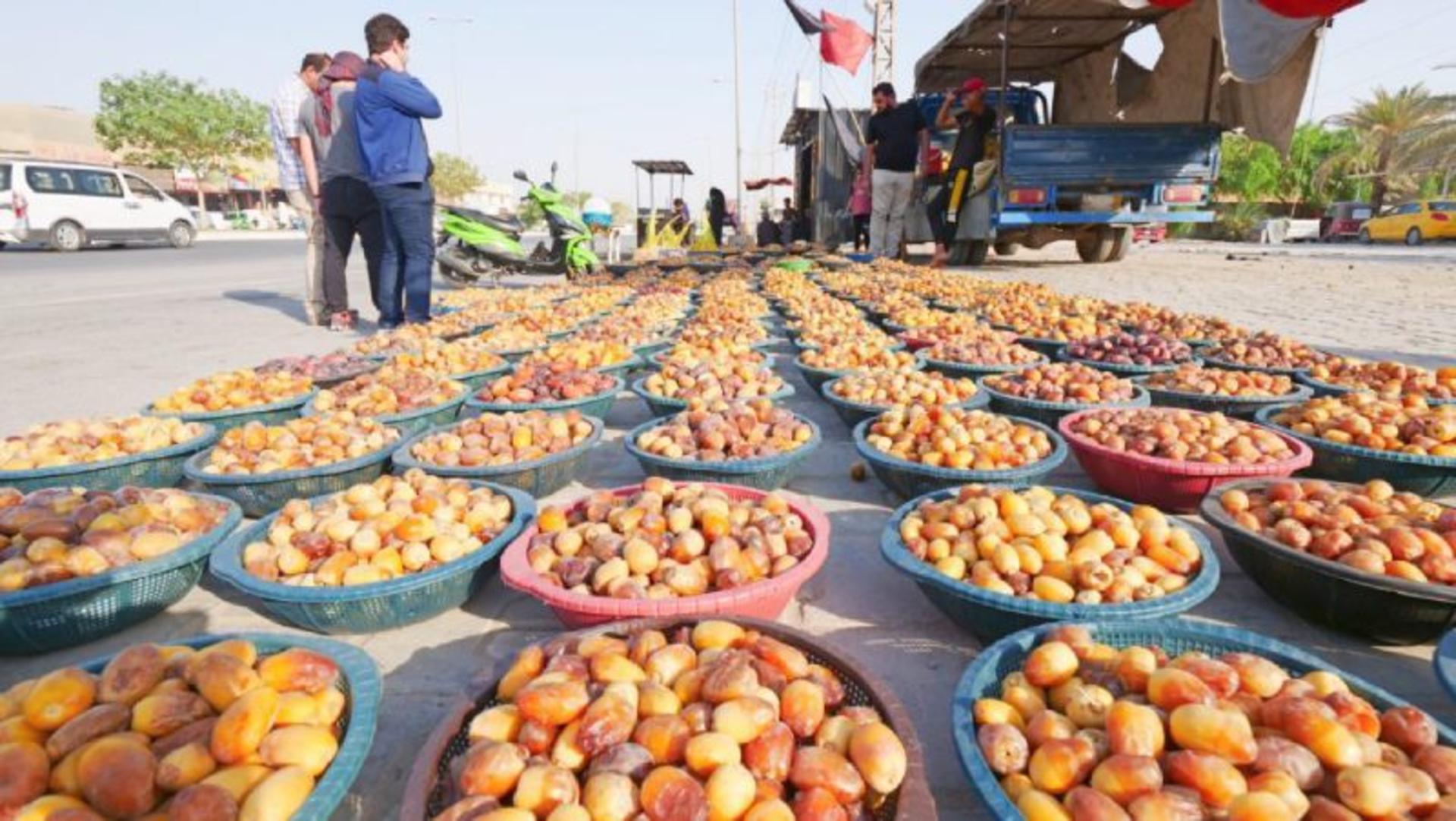 فروش خرما در کربلا