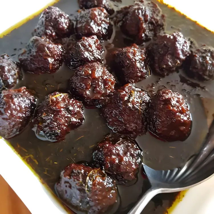 خورش داوود پاشا با گوشت قلقلی و سس غلیظ رب انار