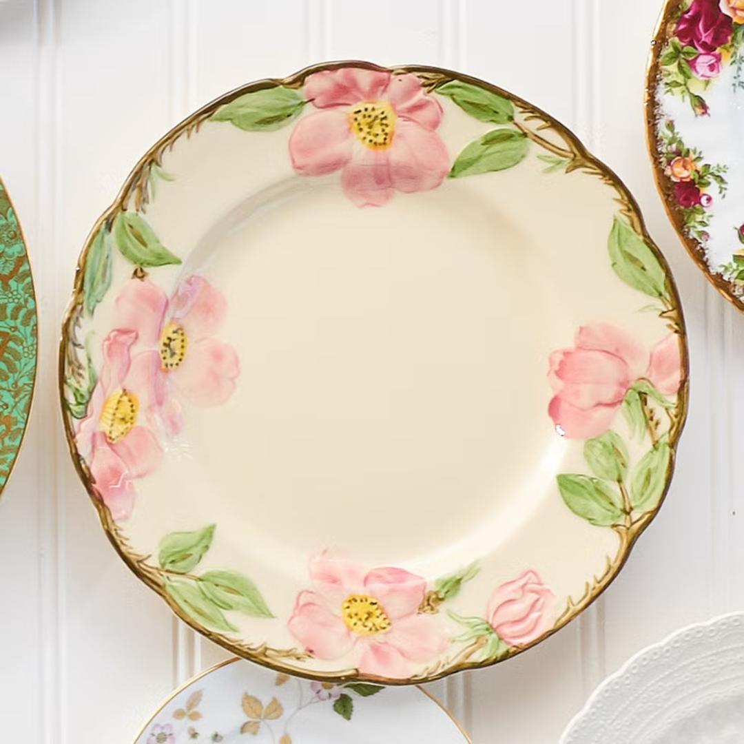 بشقاب گل‌گلی قدیمی