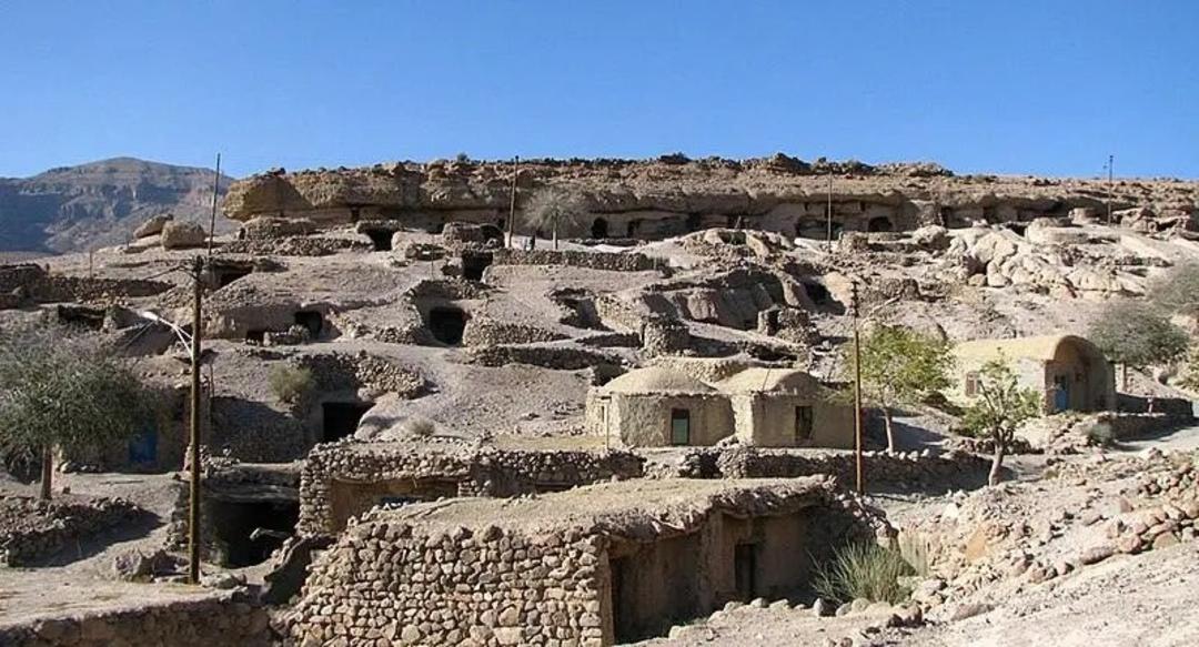 بافت خانه های روستای میمند