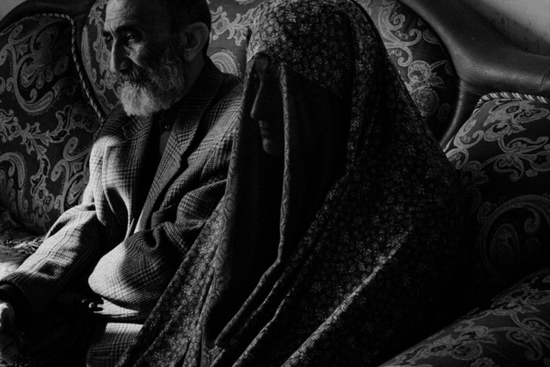 زن و مرد افغان در دادگاه