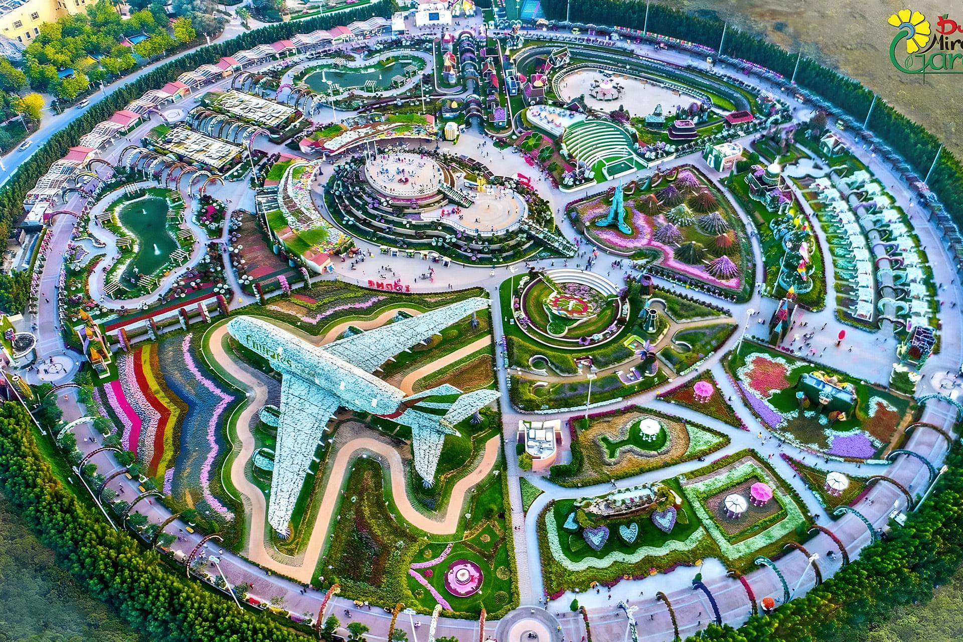 باغ گل دبی (Dubai Miracle Garden) با طرح گل‌های هواپیمای بزرگ