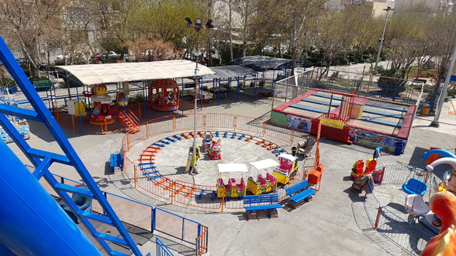 وسایل بازی مخصوص کودکان در شهربازی المهدی